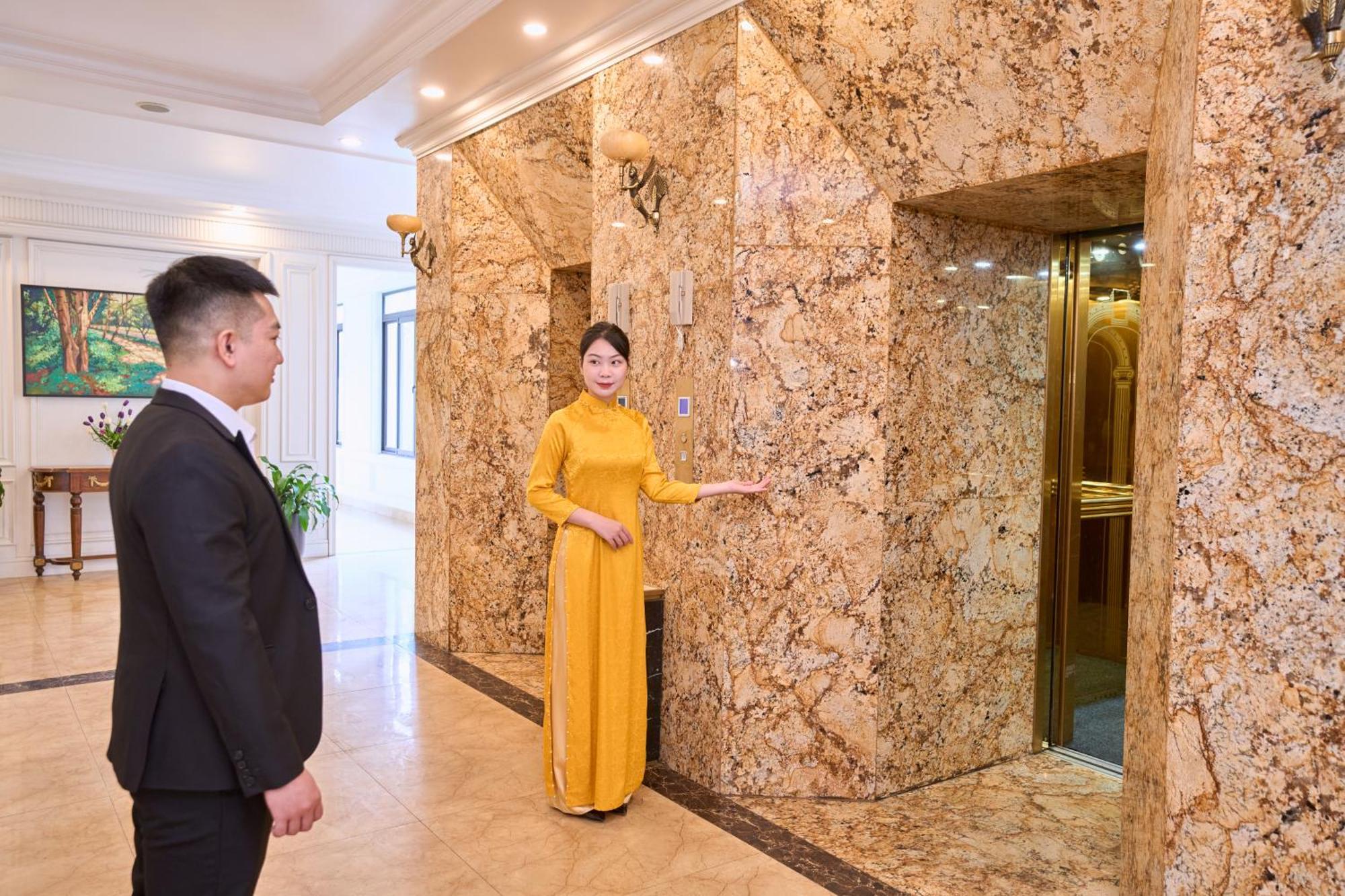Le Haute Hotel Hai Phong Buitenkant foto