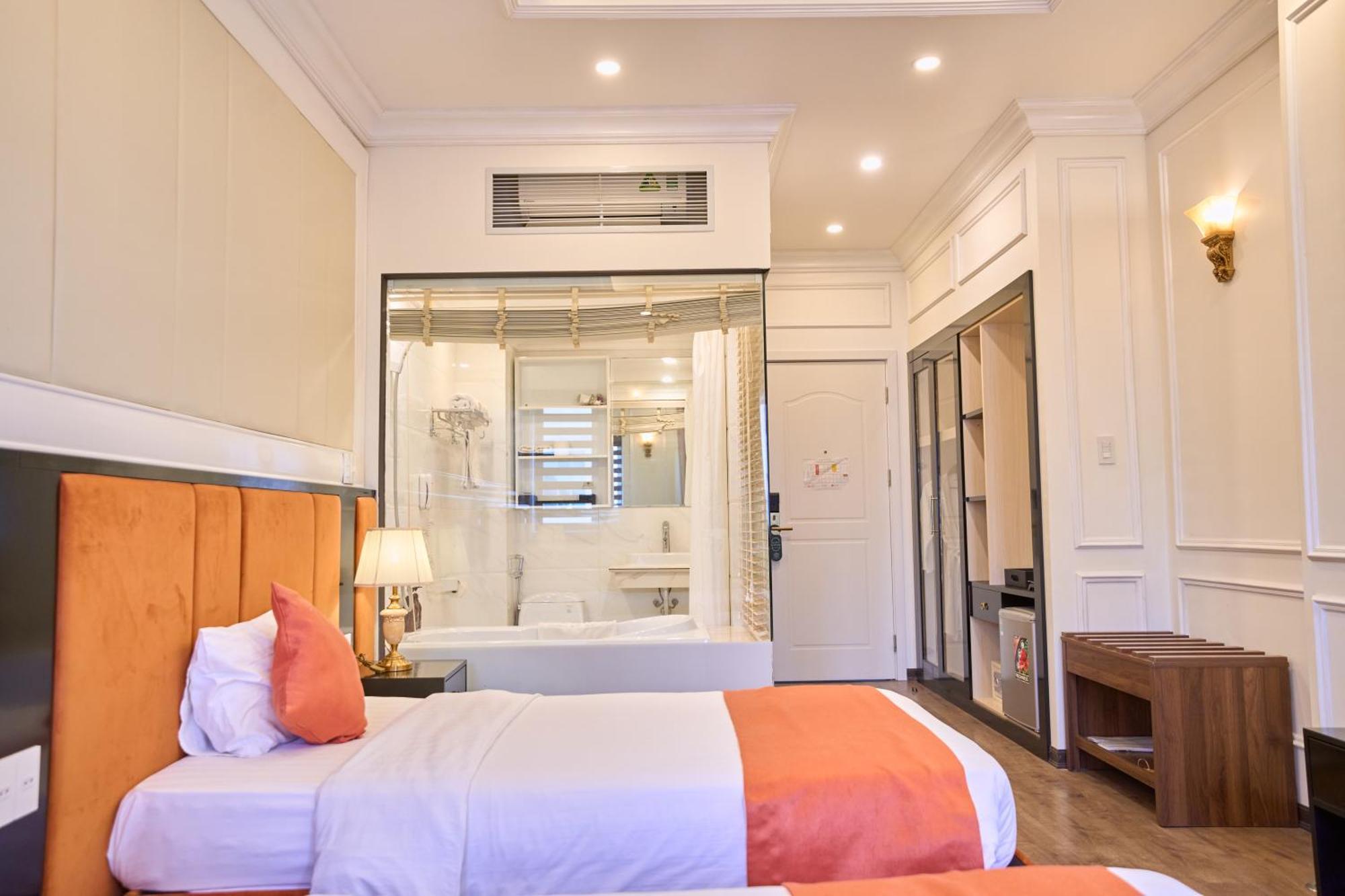 Le Haute Hotel Hai Phong Buitenkant foto
