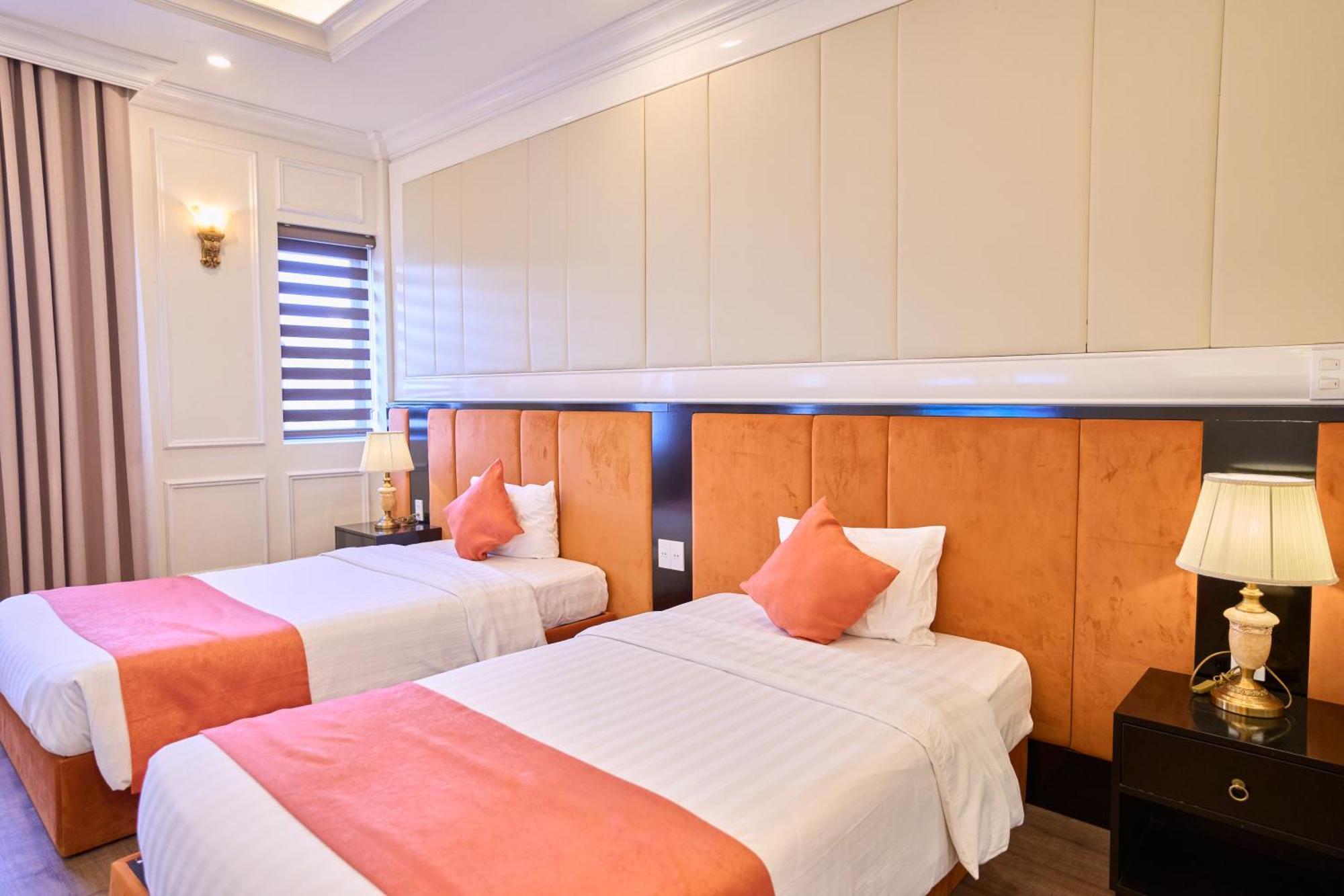 Le Haute Hotel Hai Phong Buitenkant foto