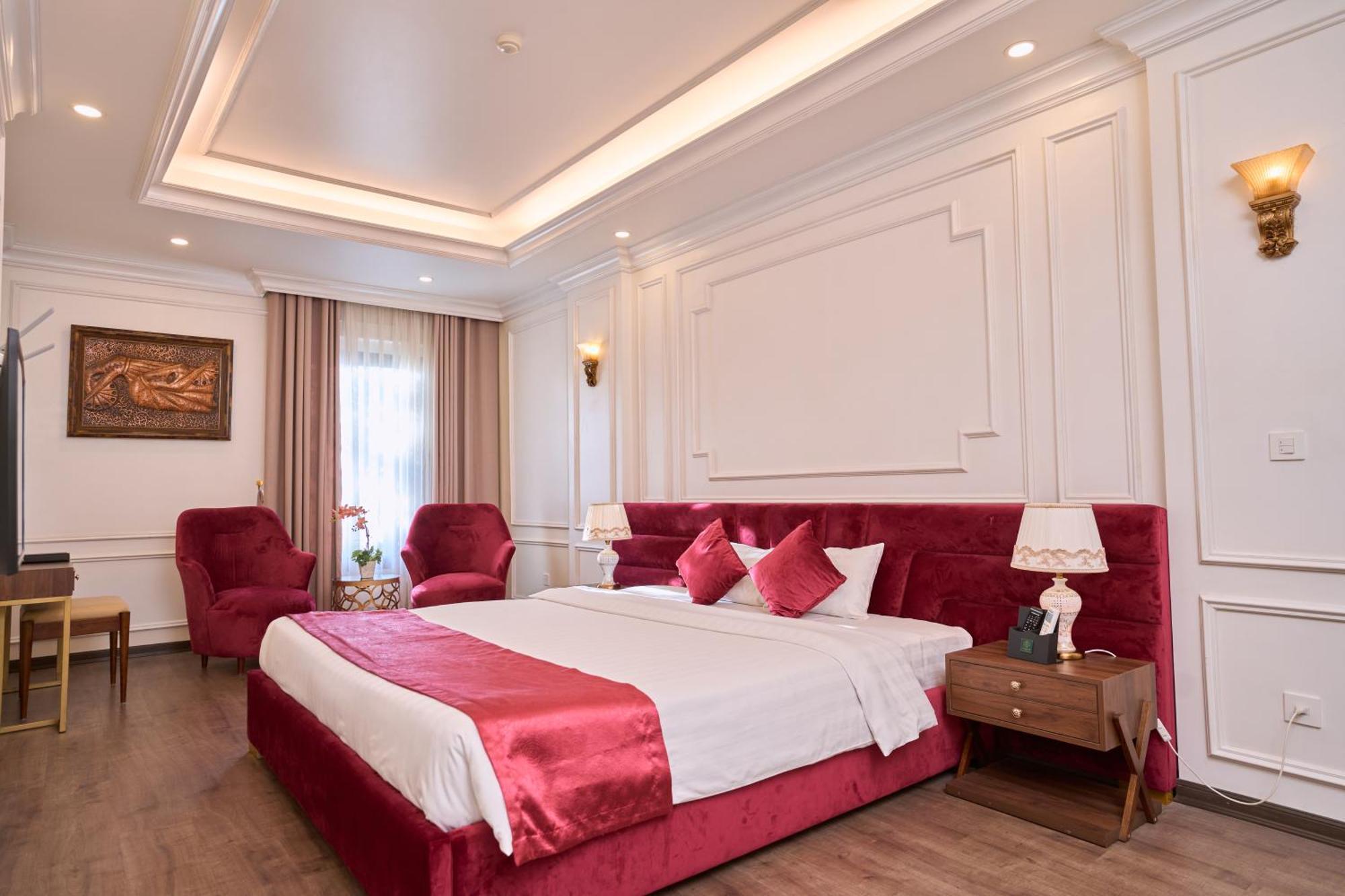 Le Haute Hotel Hai Phong Buitenkant foto