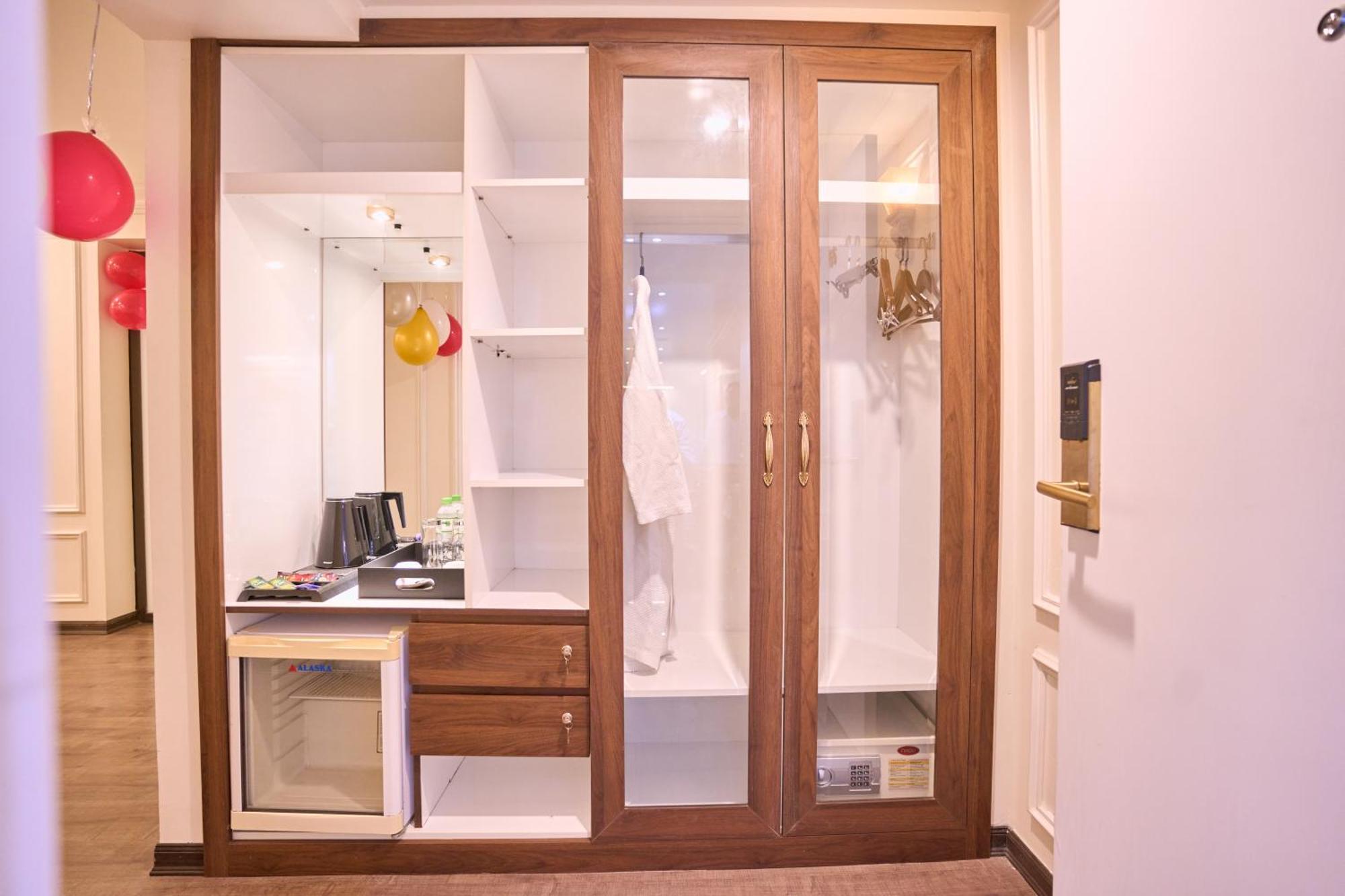 Le Haute Hotel Hai Phong Buitenkant foto