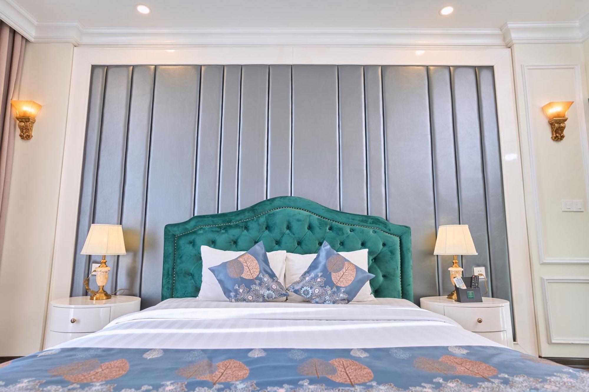 Le Haute Hotel Hai Phong Buitenkant foto
