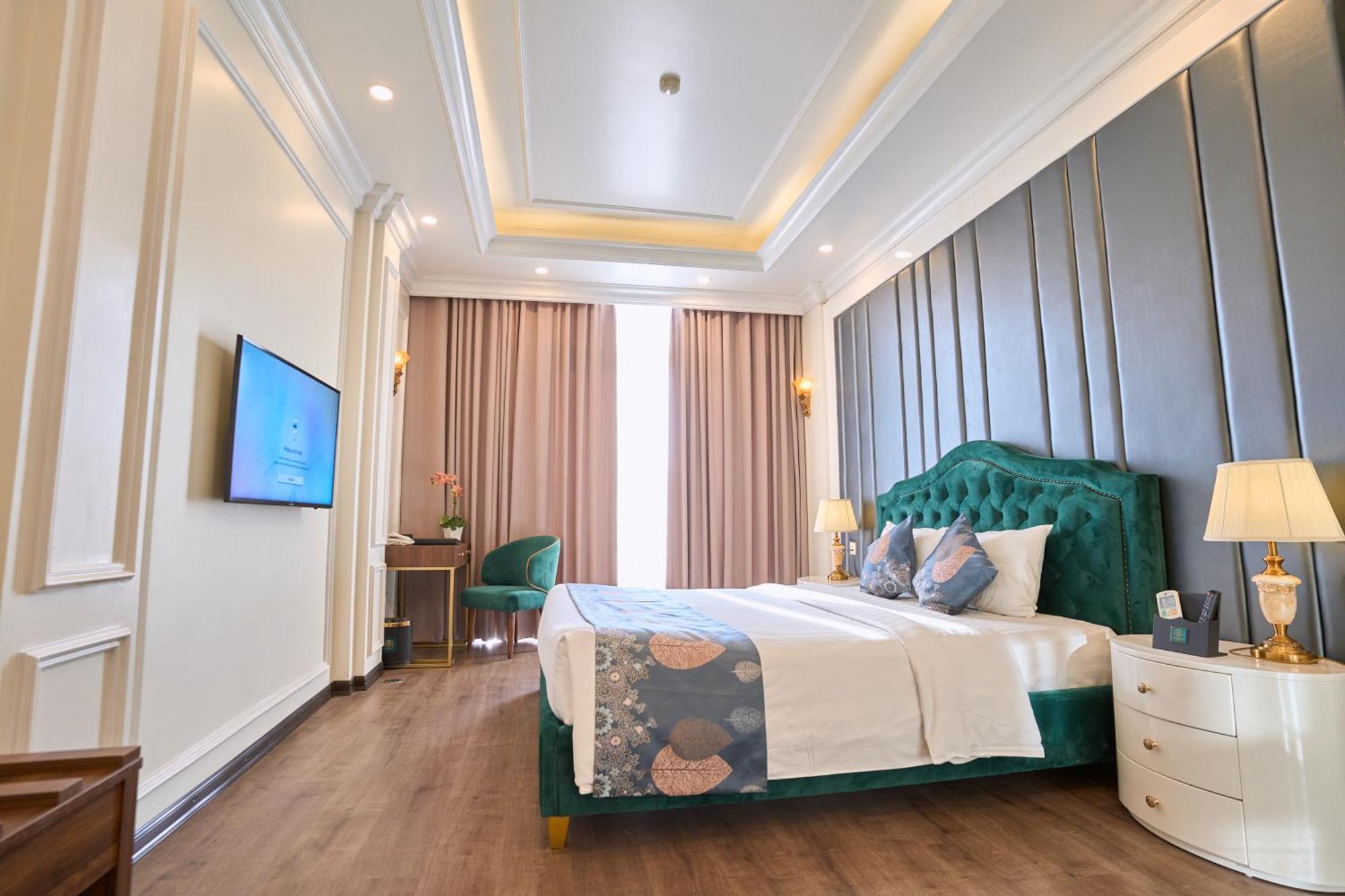 Le Haute Hotel Hai Phong Buitenkant foto